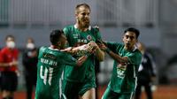 PSS Sleman memetik kemenangan pertamanya di BRI Liga 1 2021/2022 usai menang 2-1 atas Arema FC dalam laga pekan ke-3 di Stadion Pakansari, Bogor, Minggu (19/9/2021). Sempat tertinggal 0-1, Tim Elang Jawa sukses melakukan comeback dan memenangkan pertandingan. (Bola.com/M Iqbal Ichsan)