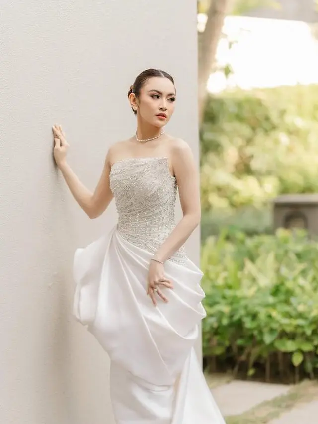 Potret acara First Kiss Wedding Rizky Febian dan Mahalini di Bali. [@axioo/williamliee/stevengun]