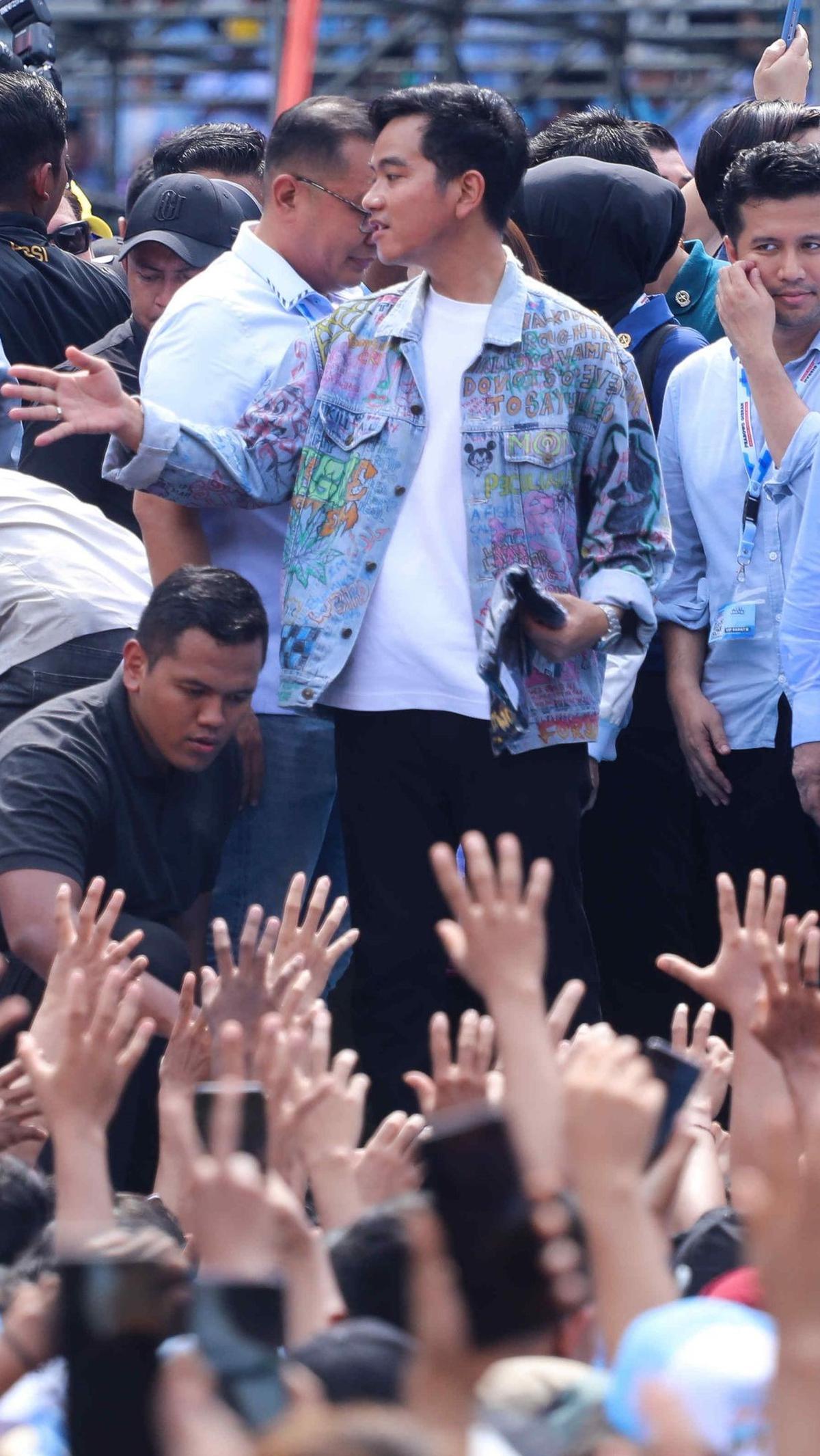 Namun di tengah kampanye tersebut, penampilan Gibran justru menjadi sorotan.&nbsp;Foto: Liputan6.com / Herman Zakharia
