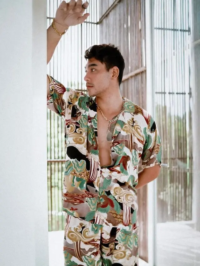 Potret Krisjiana Baharudin, Suami Siti Badriah yang Disebut Mirip Darius Sinathrya