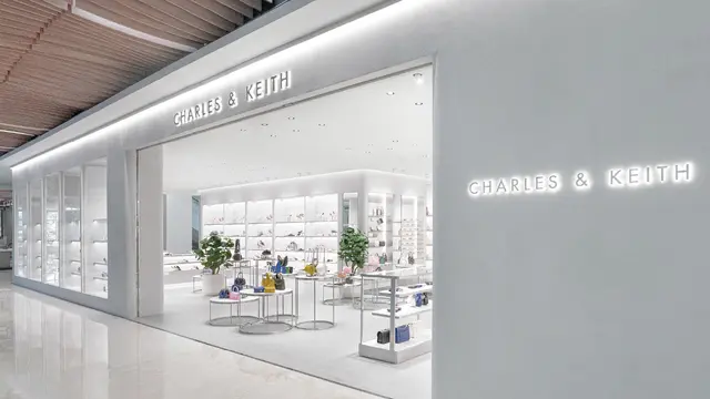 Toko Charles & Keith di Mall Kota Kasablanka menjadi cerminan dari konsep toko generasi keenam.