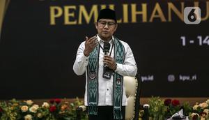 Ketua Umum Partai Kebangkitan Bangsa (PKB) Muhaimin Iskandar atau Cak Imin menyampaikan sambutan saat mendaftarkan partai politiknya sebagai calon peserta Pemilu 2024 di Kantor KPU, Jakarta, Senin (8/8/2022). Pada hari kedelapan ini, KPU menerima pendaftaran empat partai politik di antaranya Partai Republiku Indonesia, Partai Hati Nurani Rakyat (Hanura), Partai Gerindra, dan Partai Kebangkitan Bangsa (PKB). (Liputan6.com/Johan Tallo)