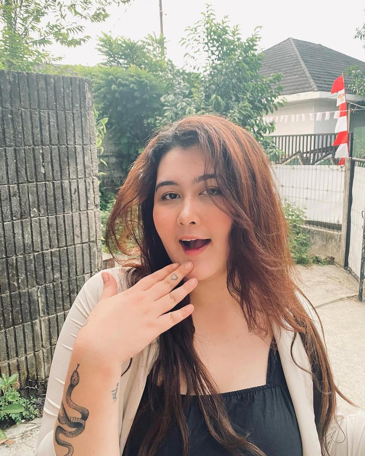 Talitha Curtis, Dulu Pemain Sinetron GGS Kini Berjualan Makanan di Depan Minimarket