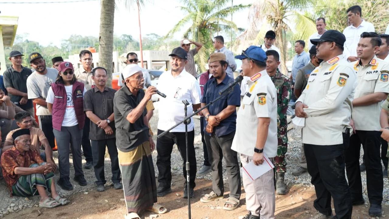 Kasatgas Tito Karnavian meninjau langsung kondisi pengungsi di Kabupaten Aceh Tamiang