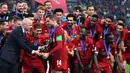 Pada musim sebelumnya, Liverpool berhasil menyabet gelar juara Piala Dunia Antarklub usai mengalahkan klub asal Brasil, Flamengo  dengan skor 1-0. Mohamed Salah keluar sebagai peraih penghargaan Golden Ball pada ajang tersebut. (AFP/Giuseppe Cacace)