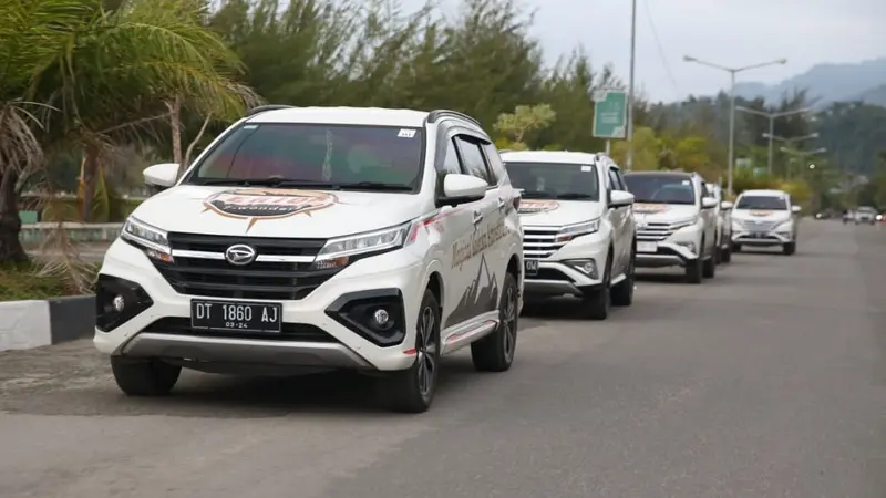 ekspedisi Terios 7 Wonders memasuki etape terakhir. Diselenggarakan mulai 13 – 16 November 2019, sembilan unit Daihatsu Terios akan menjelajah Kolaka, Sulawesi Tenggara.