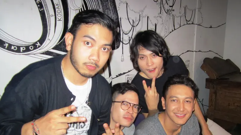 Dimas Anggara Jadi Anak Band