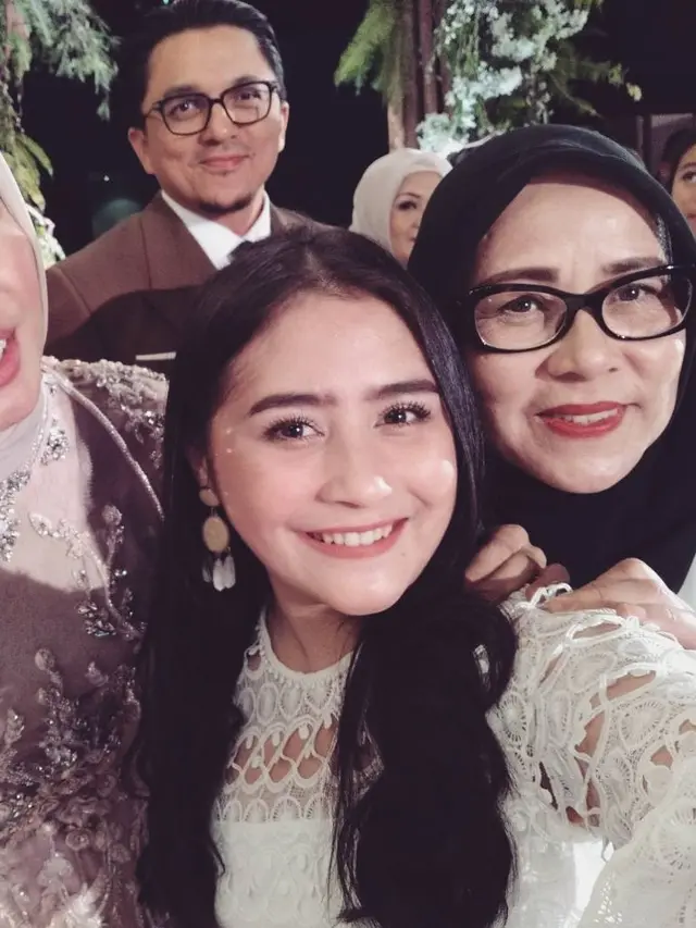 Prilly Latuconsina