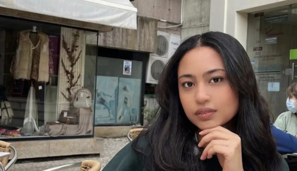 Sosok Athalia Lemos, putri sambung Krisdayanti yang juga anak Raul Lemos dari pernikahan sebelumnya memang jarang tersorot. [Foto: Instagram @athalialemos]