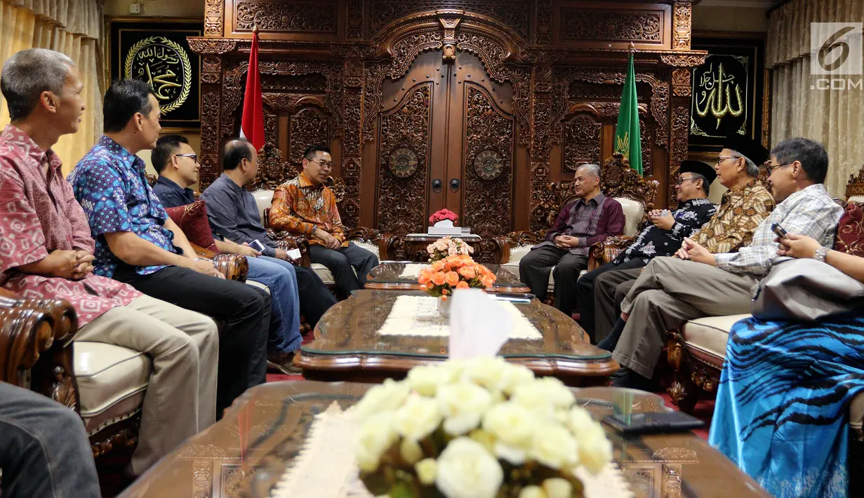 Suasana silaturahmi Perwakilan Emtek dan Jajaran Redaksi SCTV, Indosiar, Liputan6.com, O'Chanel dengan Pengurus Pusat Muhammadiyah di Jakarta, Selasa (30/5). (Liputan6.com/Johan Tallo)