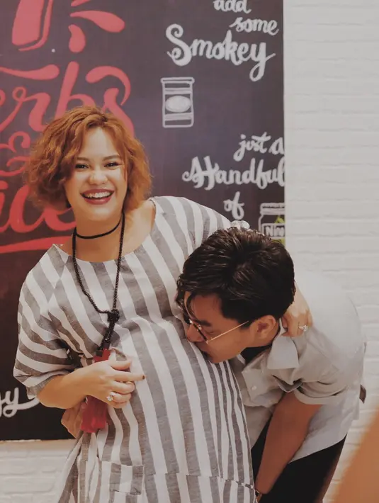 (Instagram/mythalestari)