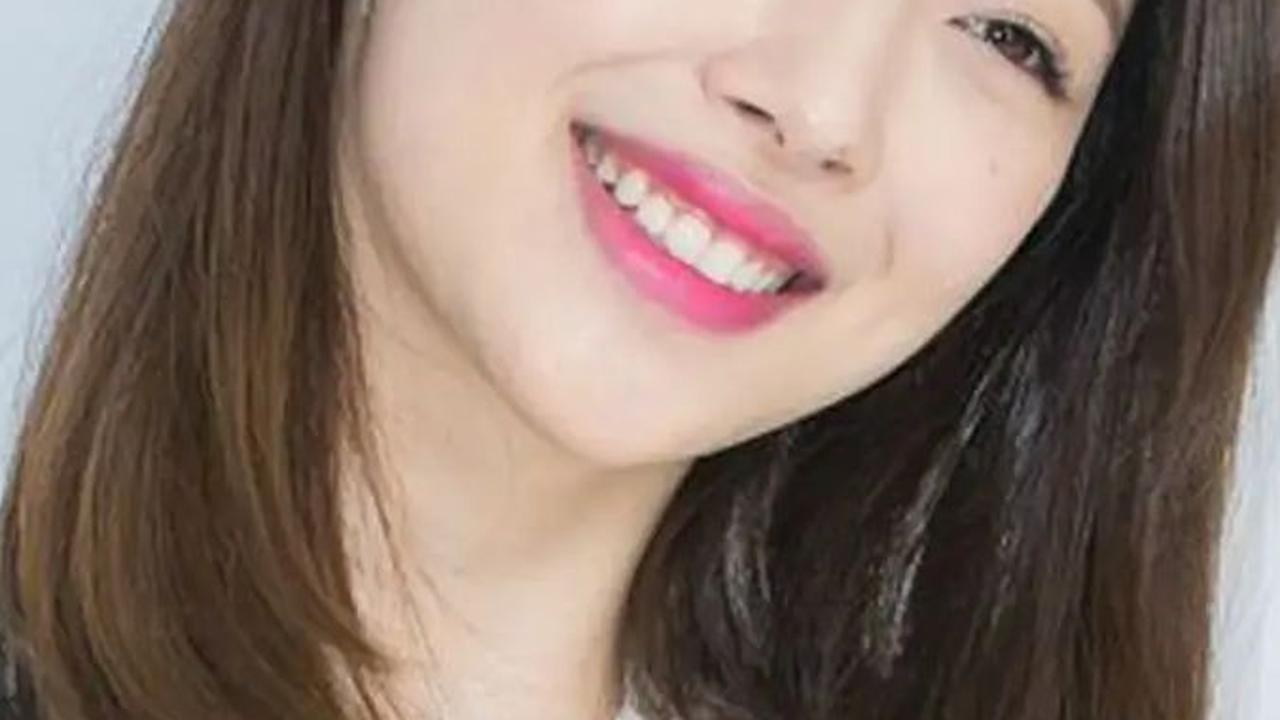 Selain "Dear Jinri," Sulli juga akan dikenang melalui film lain yang berjudul "Persona: Sulli." Film ini terdiri dari dua bagian, pertama adalah film pendek berjudul "4: Clean Island" yang menampilkan Sulli sebagai pemeran utama, dan yang kedua adalah fil