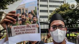 Mereka menuntut percepatan program Pendidikan Profesi Guru (PPG) Pendidikan Agama Islam (PAI). (Liputan6.com/Herman Zakharia)