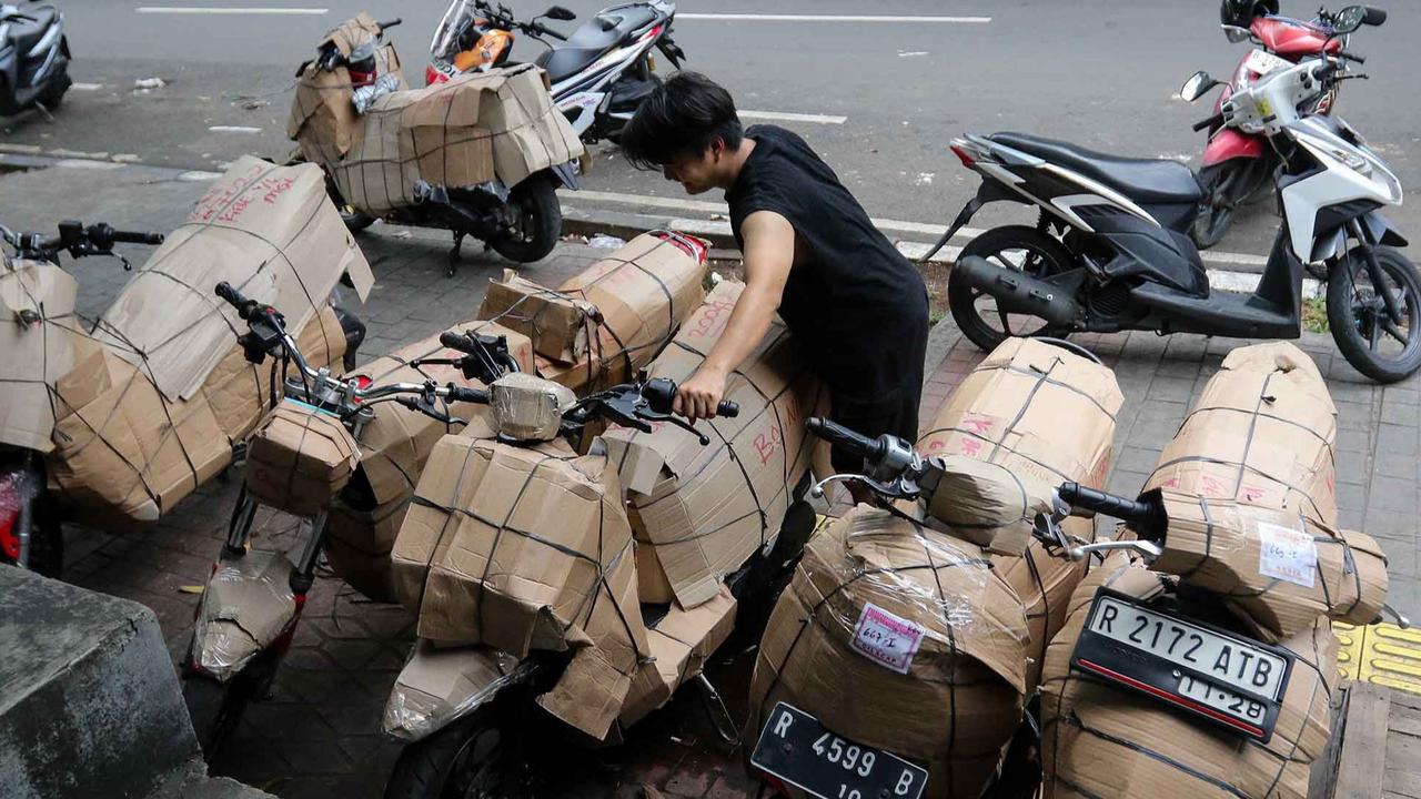 FOTO:   Pengiriman Paket Ekspedisi Melonjak Jelang lebaran