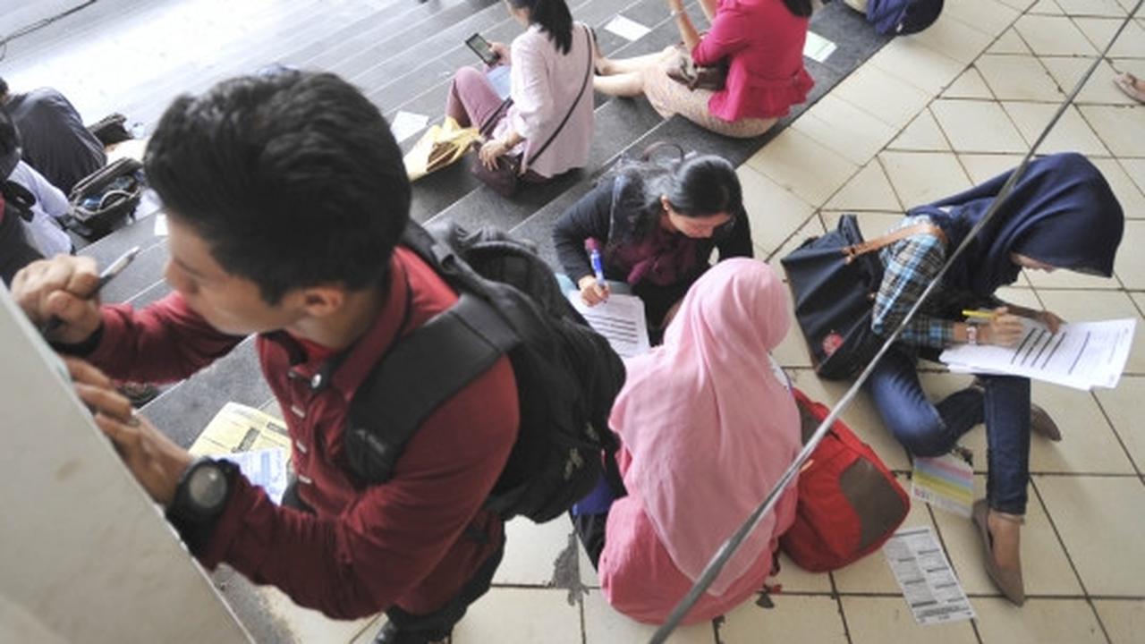 Pengangguran di Indonesia mencapai lebih 7,4 juta orang