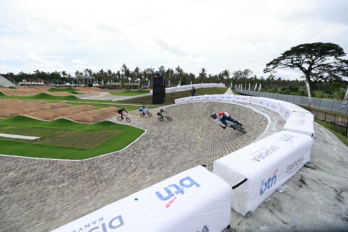 Sirkuit BMX Muncar Banyuwangi merupakan sirkuit supercross berstandar Olimpiade yang pertama di Asia Tenggara.