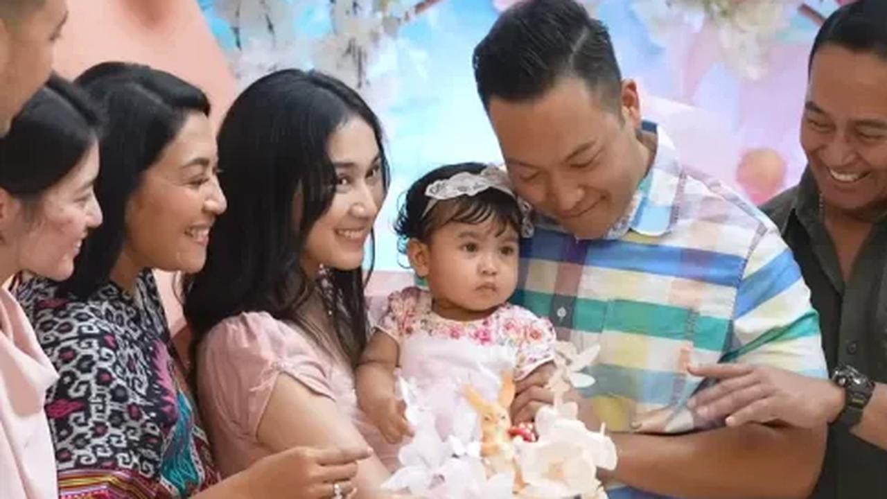 Cucu kedua Andika Perkasa ini lahir pada tanggal 17 Agustus 2022, tepat di hari kemerdekaan Indonesia. Bayi mungil menggemaskan itu lahir di Surabaya.<br>