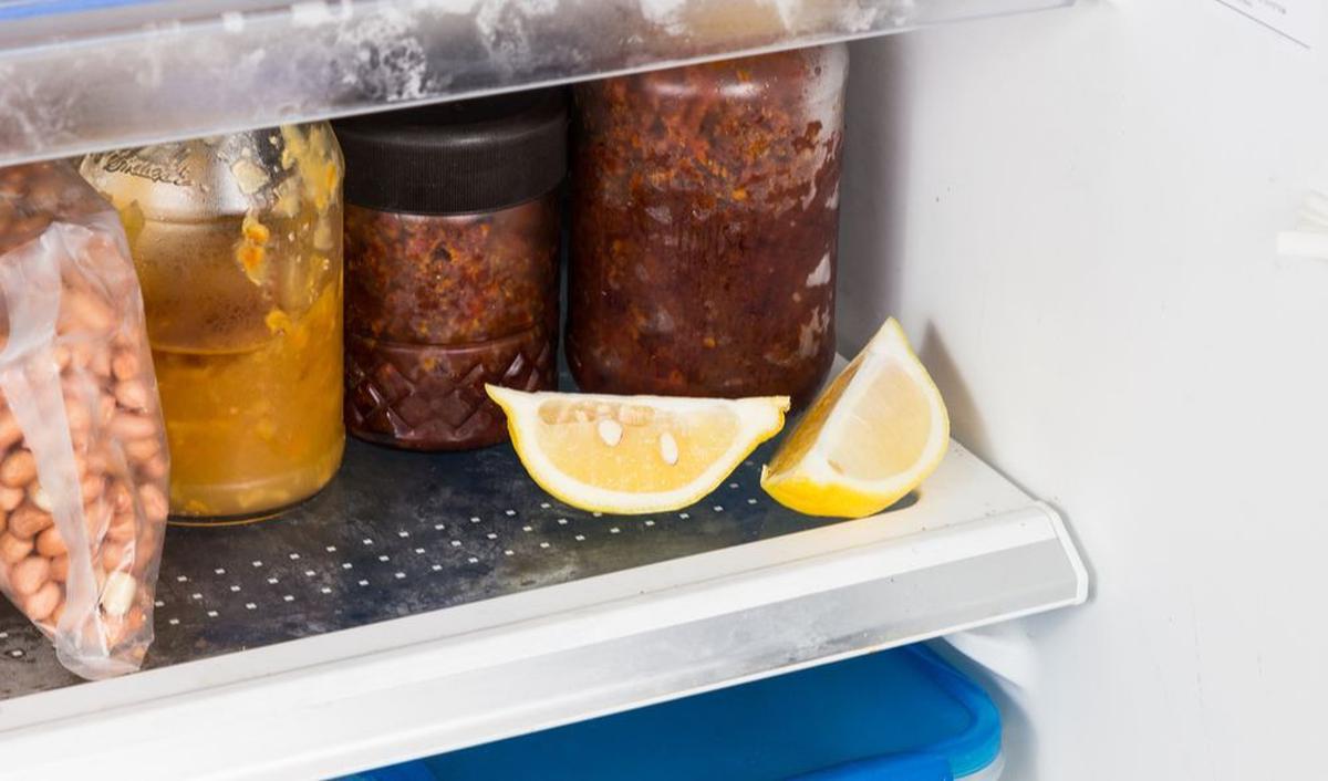 4. Gunakan Air Lemon