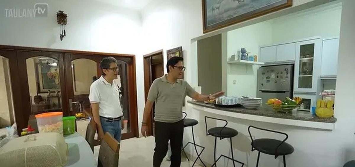 Potret Dapur Rumah Keong Dokter Boyke dengan Desain Klasik Penuh Makna