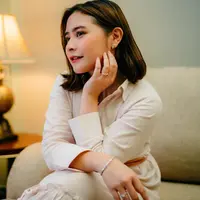 Prilly Latuconsina (Instagram @prillylatuconsina96)