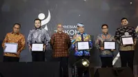 Wali Kota Tarakan, Khairul menerima penghargaan dalam Apresiasi Tokoh Indonesia. (Foto: Istimewa)