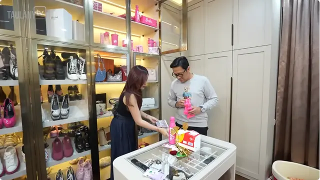 Potret Kamar Tidur Brisia Jodie (YouTube TAULANY TV)