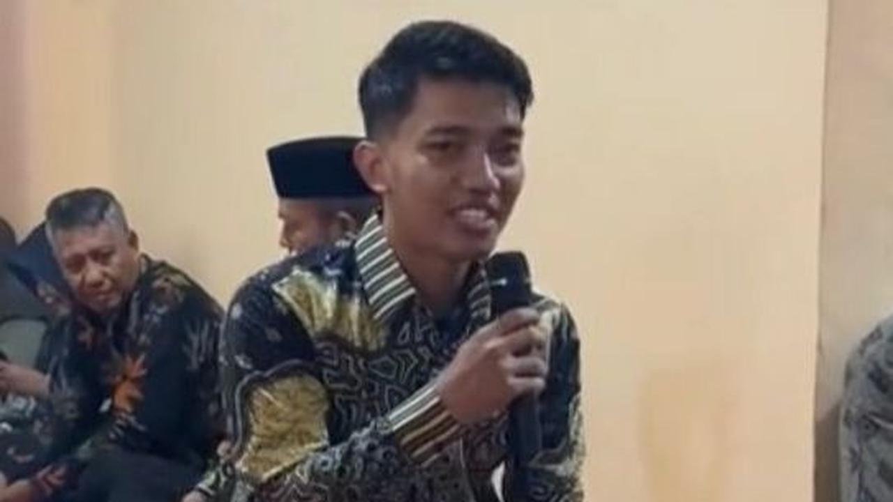 Viral Momen Pria Roasting Calon Istrinya saat Lamaran, Bikin Ngakak