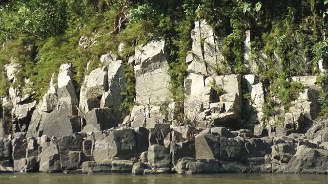 Bebatuan Geopark Merangin