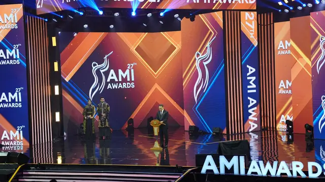 Menteri Kebudayaan Fadli Zon menghadiri gelaran malam puncak Anugerah Musik Indonesia atau AMI Awards ke-27 yang berlangsung pada Rabu (4/12/2024).