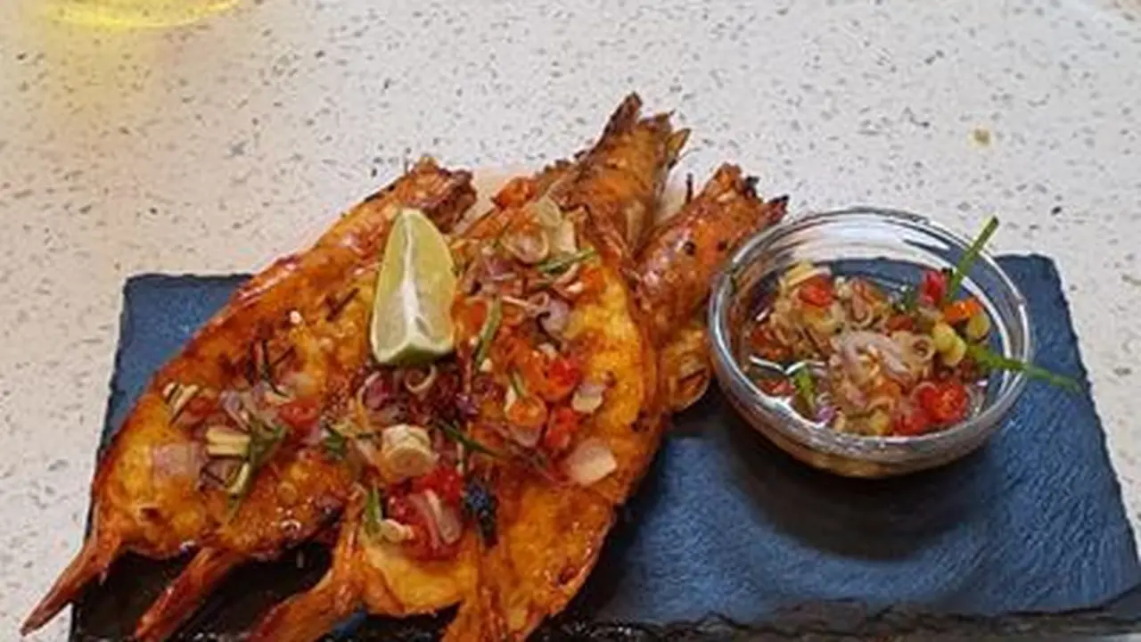 Ide Buka Puasa, Memasak Udang Bakar Sambal Matah dengan Minyak Kelapa Sawit