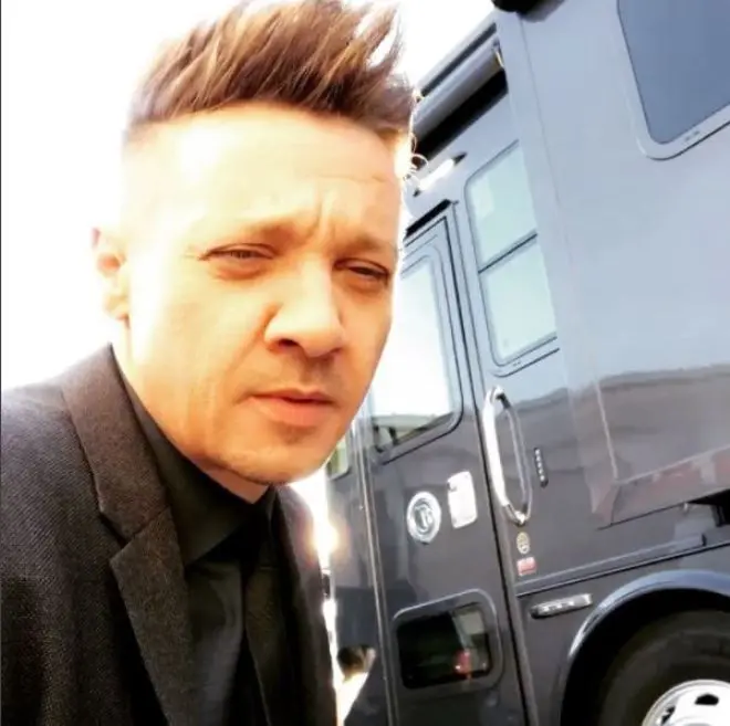 Jeremy Renner usai syuting Avengers 4. (Instagram - @renner4real)