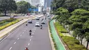 Arus lalu lintas di sejumlah ruas jalan protokol DKI Jakarta yang biasanya padat terpantau lenggang pada Selasa (12/3/2024) siang. (Liputan6.com/Angga Yuniar)