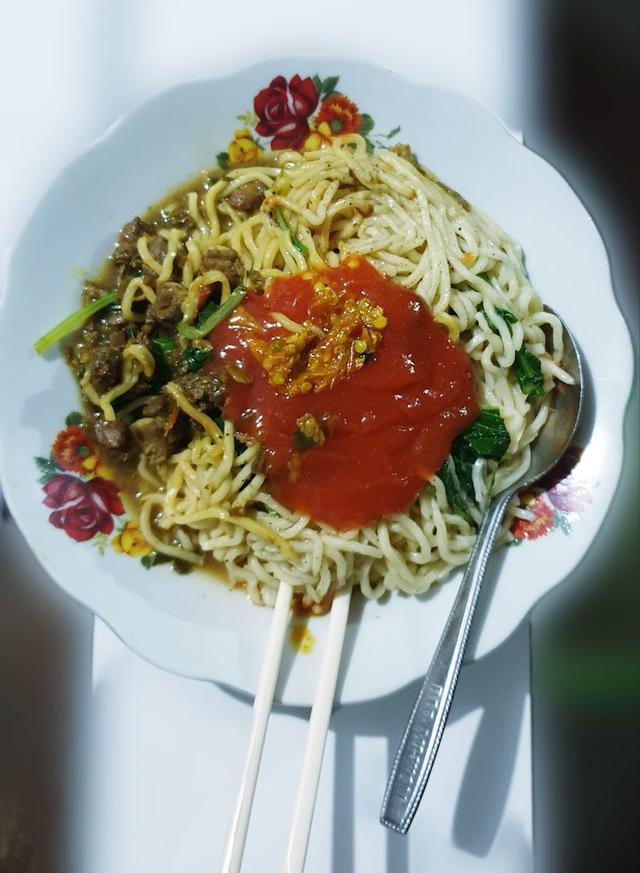 8.Mie Ayam Pak Sum