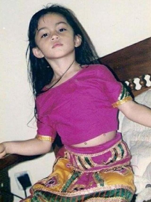 Agnez Mo dan Artis-Artis Indonesia yang Cantik Sejak Kecil ...