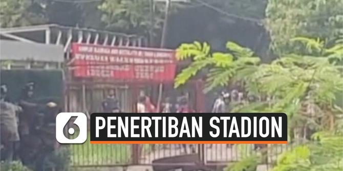 VIDEO: Penertiban Stadion Andi Mattalatta Makassar Berakhir Ricuh