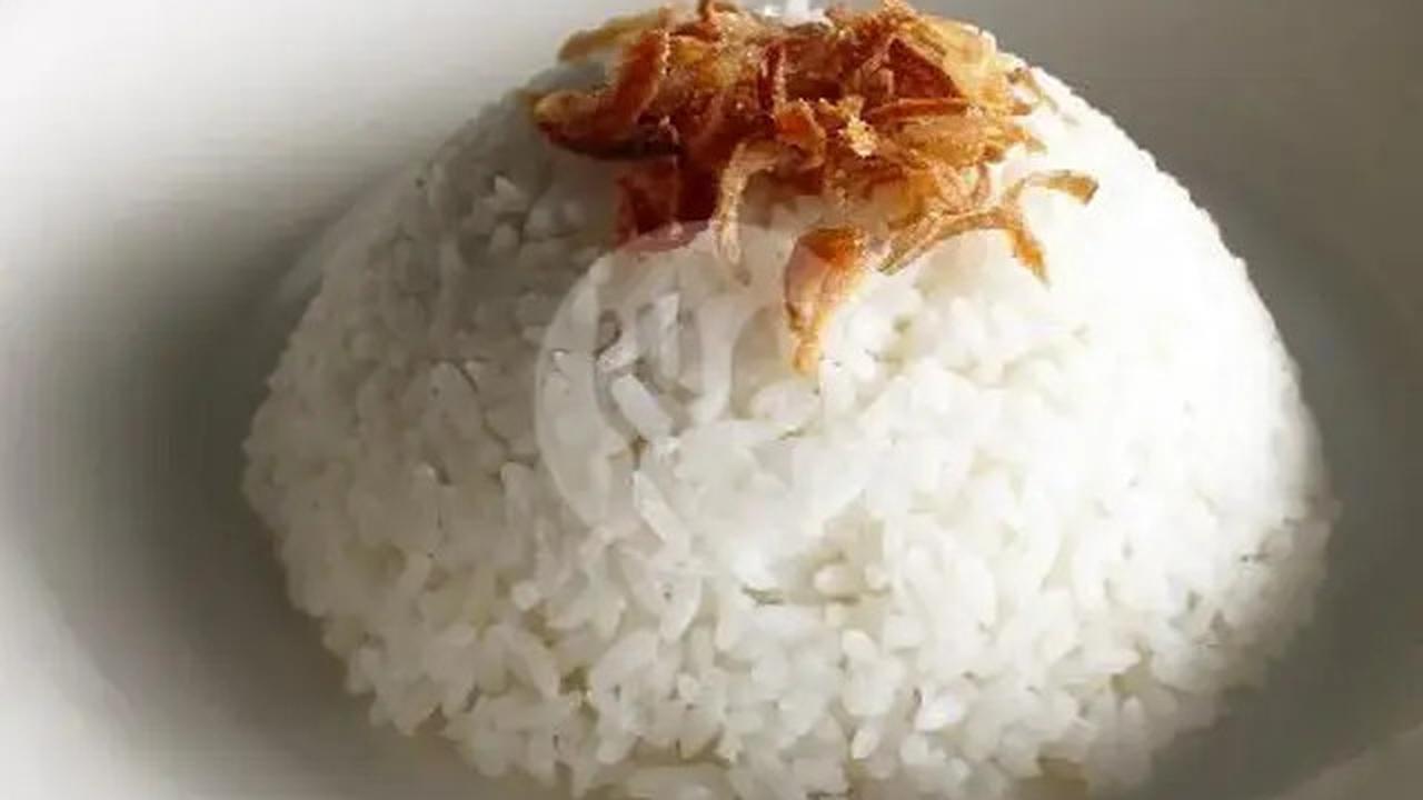 Perbedaan Kandungan Nutrisi pada Nasi Panas dan Nasi Dingin