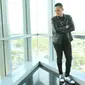 Presenter olahraga yang terkenal dengan kata "Jebreet", Valentino Simanjuntak saat menjadi bintang tamu dalam acara Dear Haters di Liputan6.com di Gedung SCTV Tower, Jakarta, Rabu (15/3). (Liputan6.com/Fatkhur Rozaq)