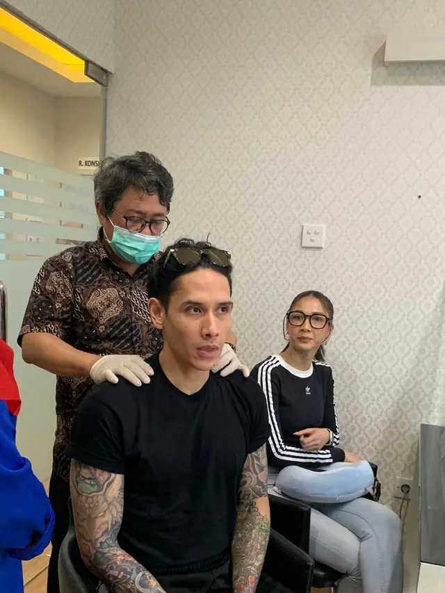 Ganindra Bimo dan dr. Mahdian Nur Nasution. (Foto: Dok. Instagram @ganindrabimo)