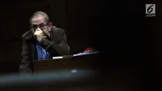 Terdakwa kasus dugaan suap limbah sawit yang juga mantan Ketua Komisi B DPRD Provinsi Kalteng Borak Milton saat mengikuti sidang lanjutan di Pengadilan Tipikor, Jakarta, Rabu (8/5/2019). Sidang tersebut beragenda mendengar keterangan dua orang saksi (Liputan6.com/Helmi Fithriansyah)