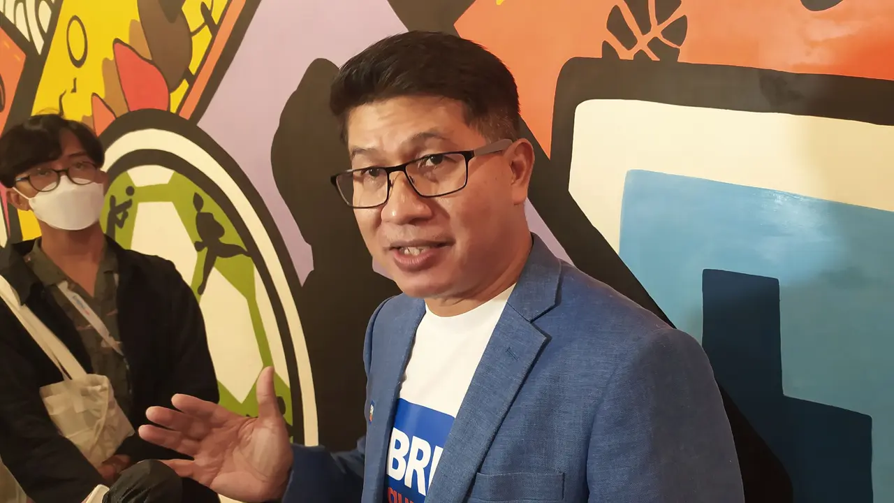 Executive Vice President Consumer Lending, Sales, and Development Division PT Bank Rakyat Indonesia Tbk (BBRI) Handaru Sakti dalam launching BRIguna digital, Jumat (13/5/2022).