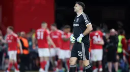 Nottingham Forest meraih hasil positif saat menghadapi Aston Villa pada leg pertama semifinal Liga Europa 2025/26. Bermain di The City Ground, Nottingham, Jumat dini hari WIB, Forest menutup laga dengan kemenangan 1-0 atas sesama klub asal Inggris tersebut. (AFP/Darren Staples)