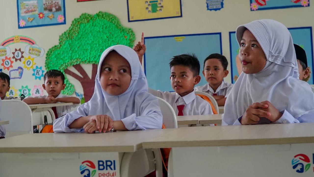 Program BRI Peduli 'Ini Sekolahku' Hadirkan Fasilitas Layak bagi Siswa di Daerah