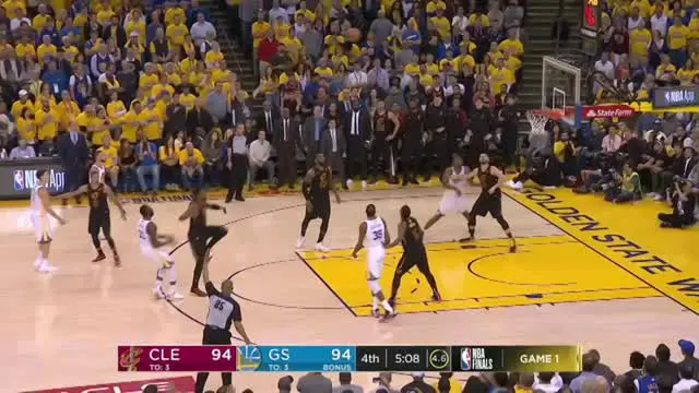 Berita video game recap NBA 2017-2018 antara Golden State Warriors  melawan Cleveland Cavaliers dengan skor 124-114.