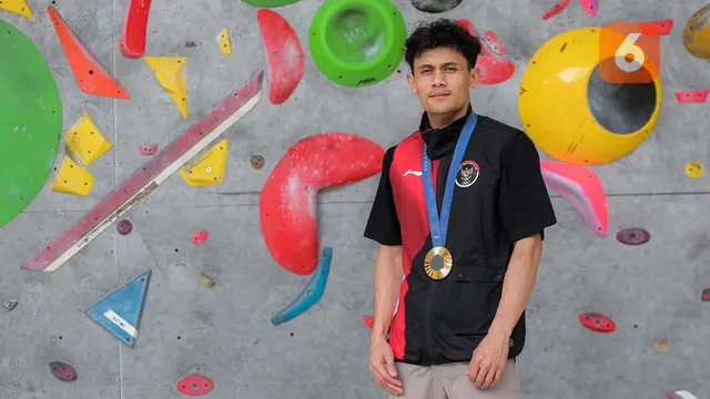 Foto: Veddriq Leonardo dan Emas Pertama Indonesia di Olimpiade Paris 2024