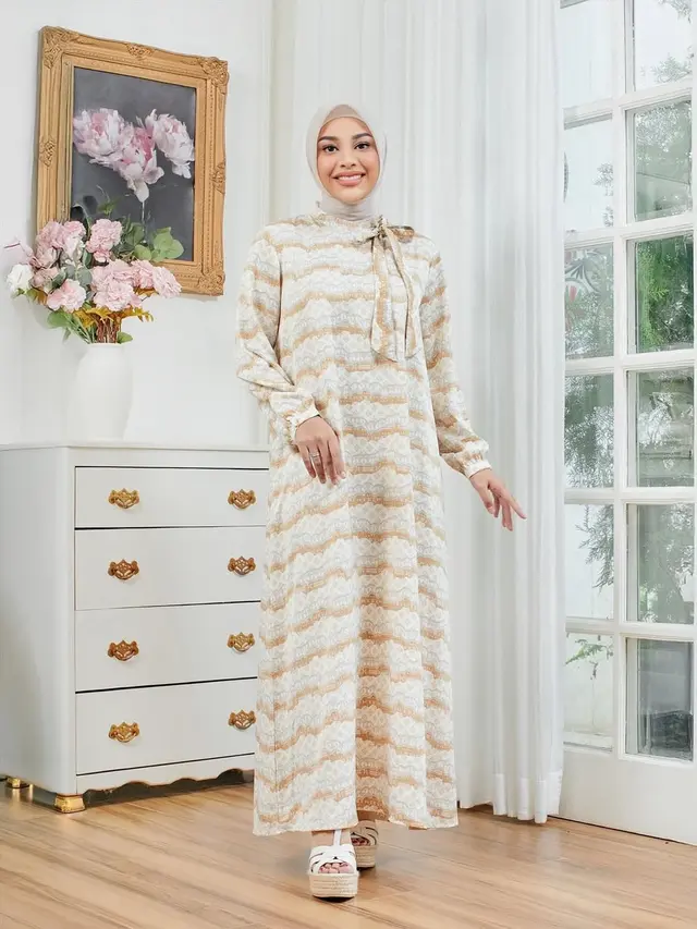 Model Gamis ala Aurel Hermansyah