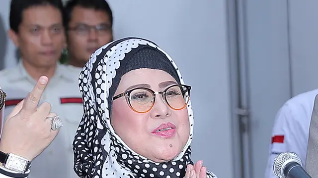 [Bintang] Elvy Sukaesih