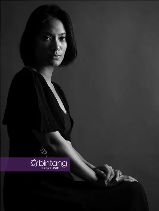 Wawancara dan Foto Eksklusif Tara Basro, pemain film Pengabdi Setan. (Fotografer: Adrian Putra, Stylist: Indah Wulansari, Wardrobe: Mango, Digital Imaging: Muhammad Iqbal Nurfajri/Bintang.com)