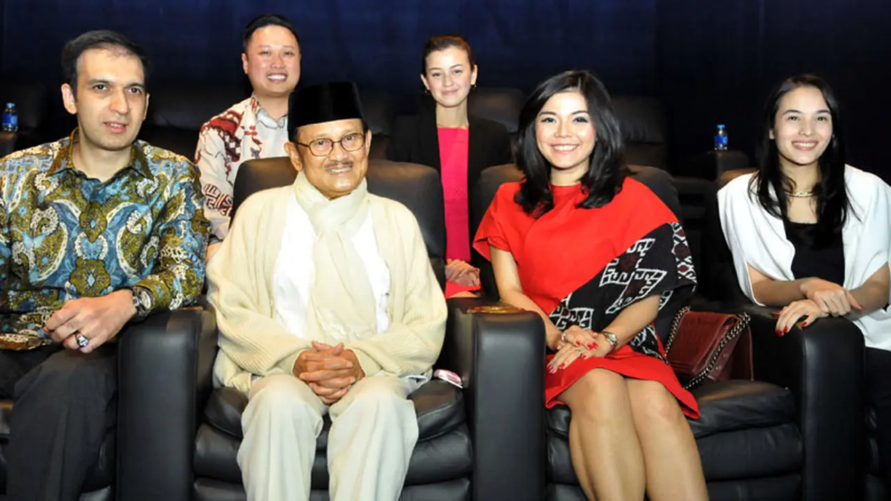 Habibie Puji Film Merry Riana Inspiratif