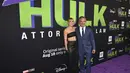Tatiana Maslany dan Mark Ruffalo dalam premier She-Hulk: Attorney at Law. (Richard Shotwell/Invision/AP)