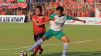 Persinga Ngawi bermain imbang 1-1 melawan Persatu Tuban dalam lanjutan Liga 2 2017. (Bola.com/Robby Firly)